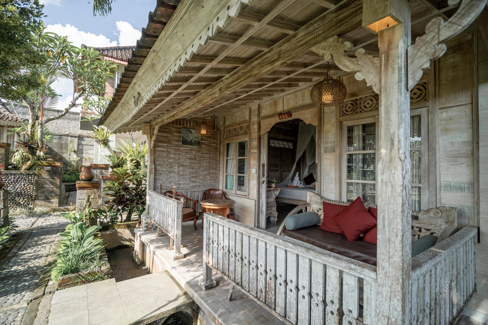 SHL00261-HDR