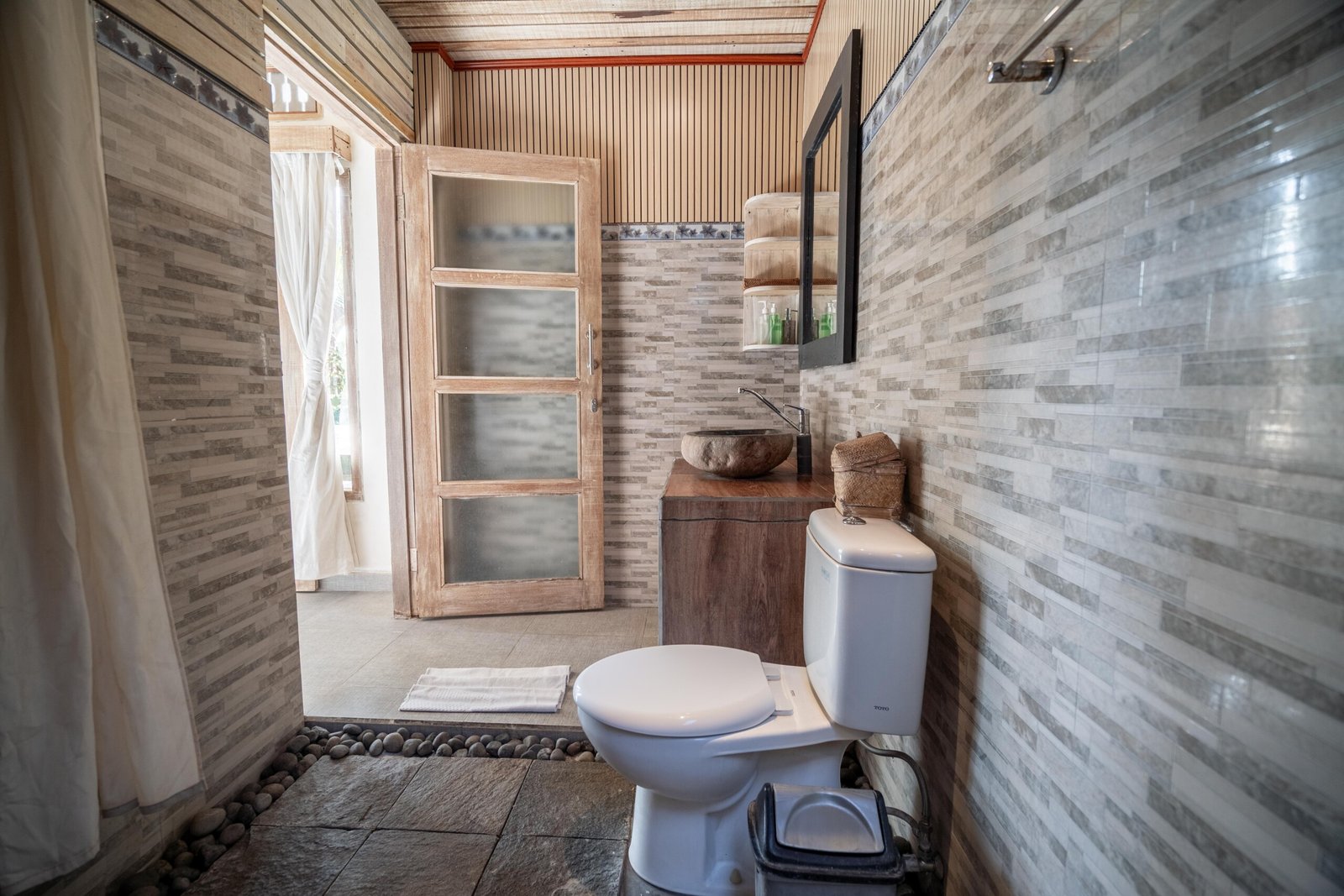 SHL00316-HDR