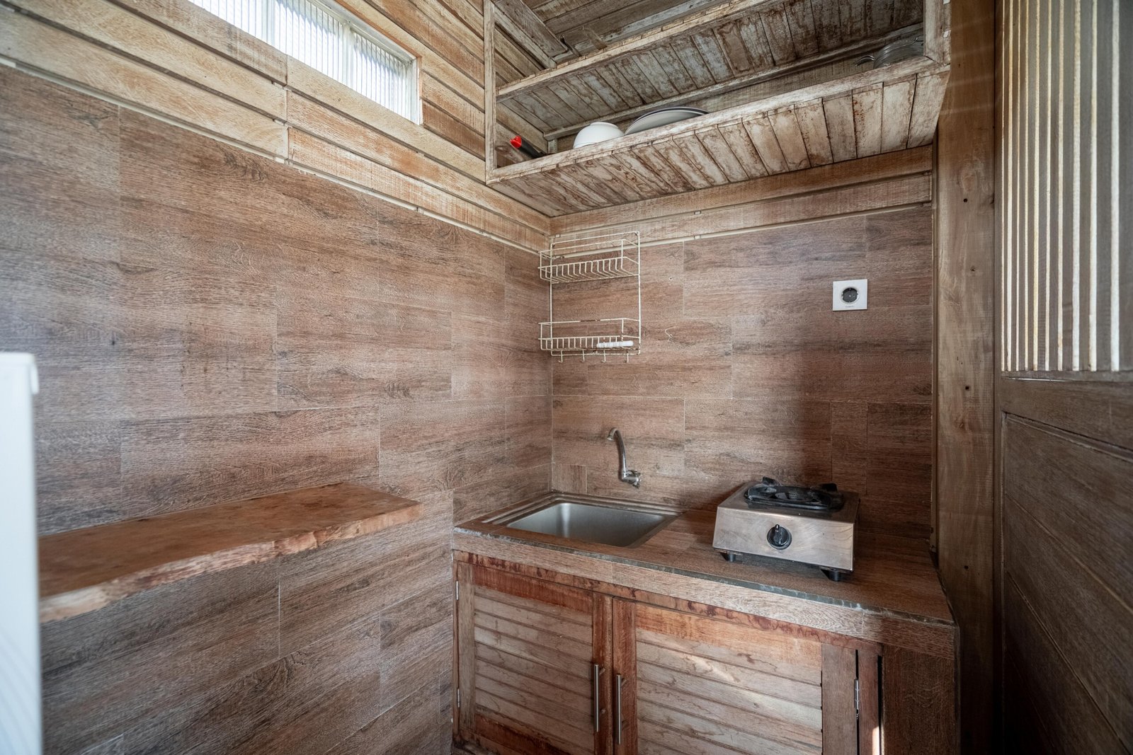 SHL00366-HDR